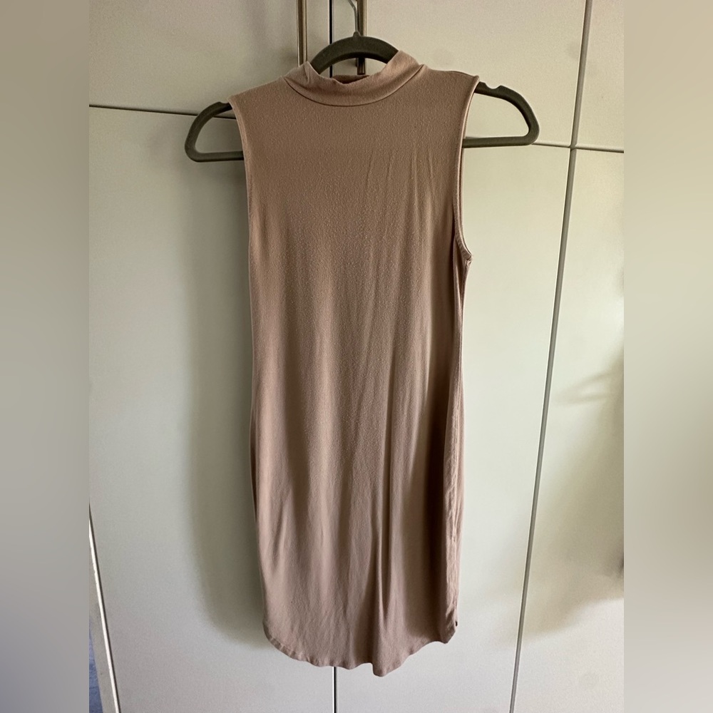 Forever 21 bodycon cream color dress